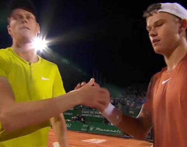 开云体育官网-张奔斗：男子球员赛后的握手戏也越来越戏多了